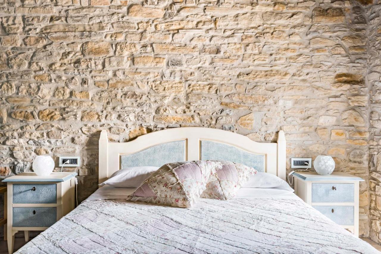 Agriturismo Il Salice Tizzano Val Parma Eksteriør billede