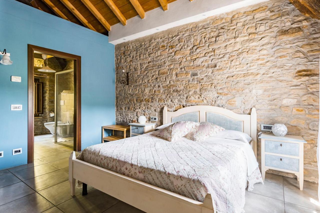Agriturismo Il Salice Tizzano Val Parma Eksteriør billede