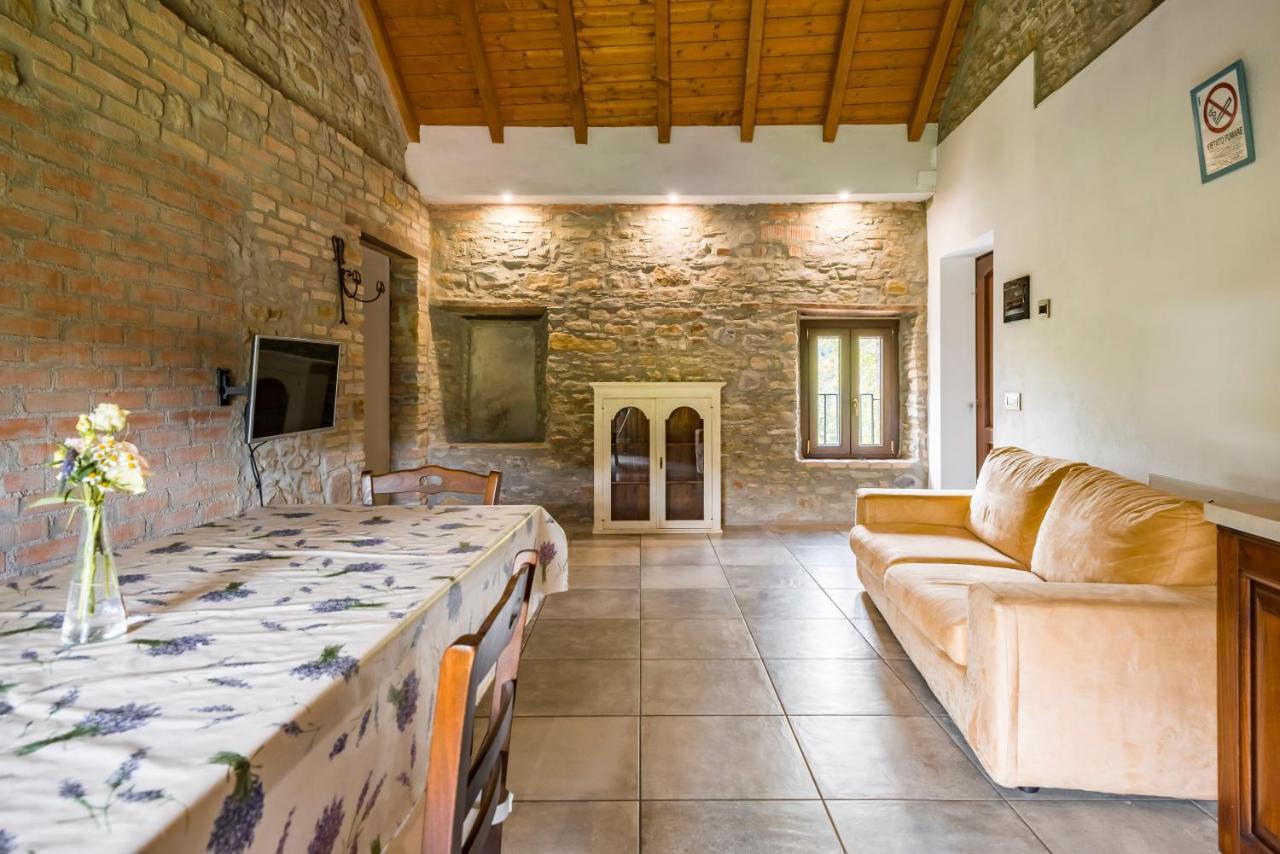 Agriturismo Il Salice Tizzano Val Parma Eksteriør billede