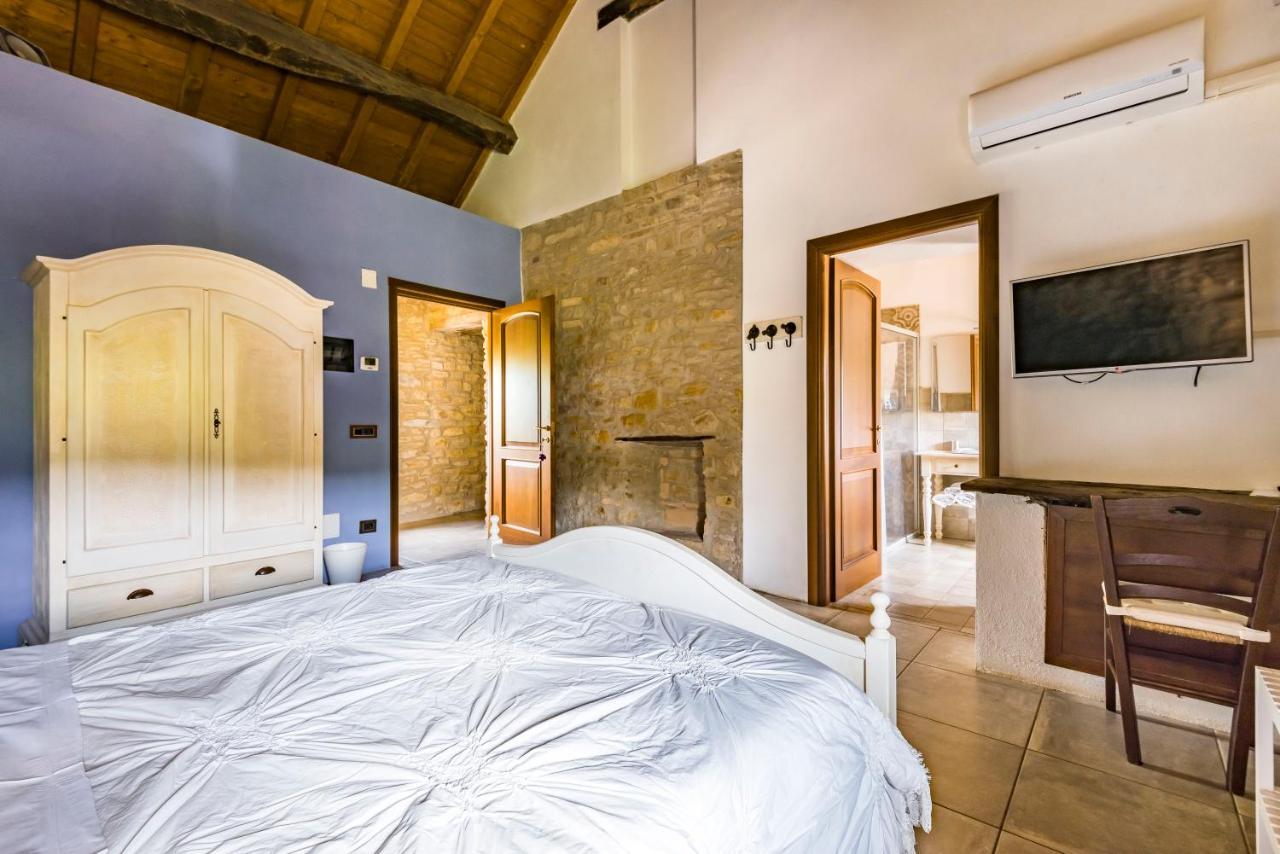 Agriturismo Il Salice Tizzano Val Parma Eksteriør billede