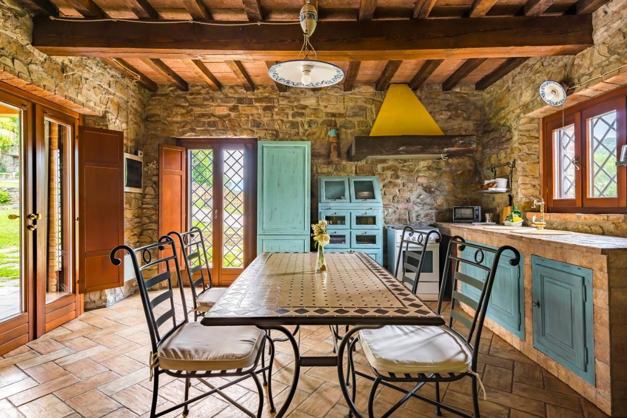 Agriturismo Il Salice Tizzano Val Parma Eksteriør billede