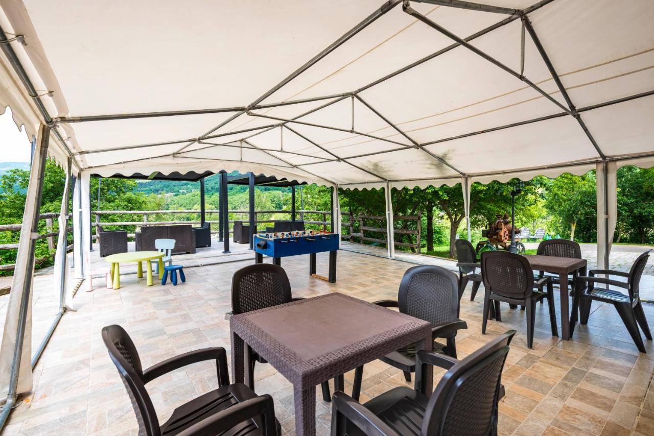 Agriturismo Il Salice Tizzano Val Parma Eksteriør billede