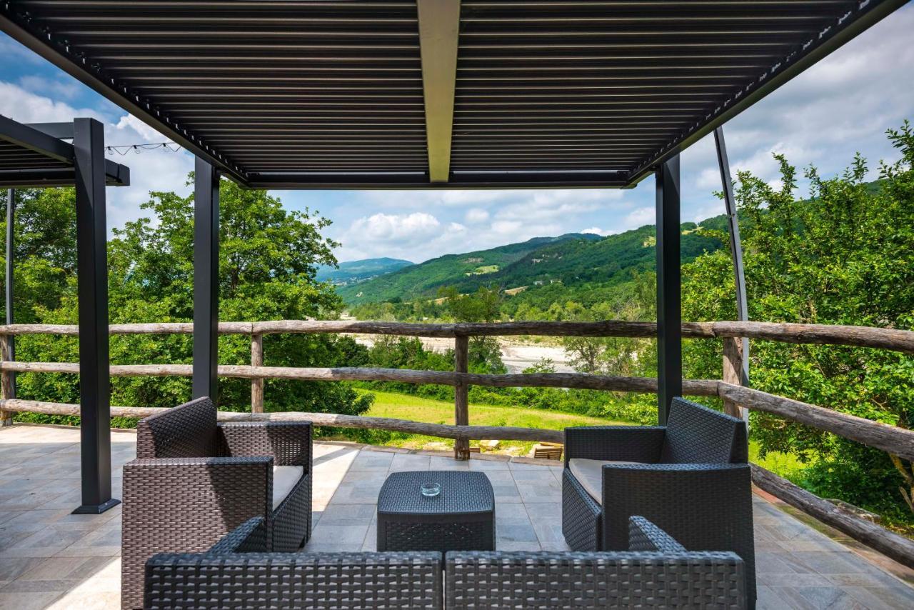 Agriturismo Il Salice Tizzano Val Parma Eksteriør billede