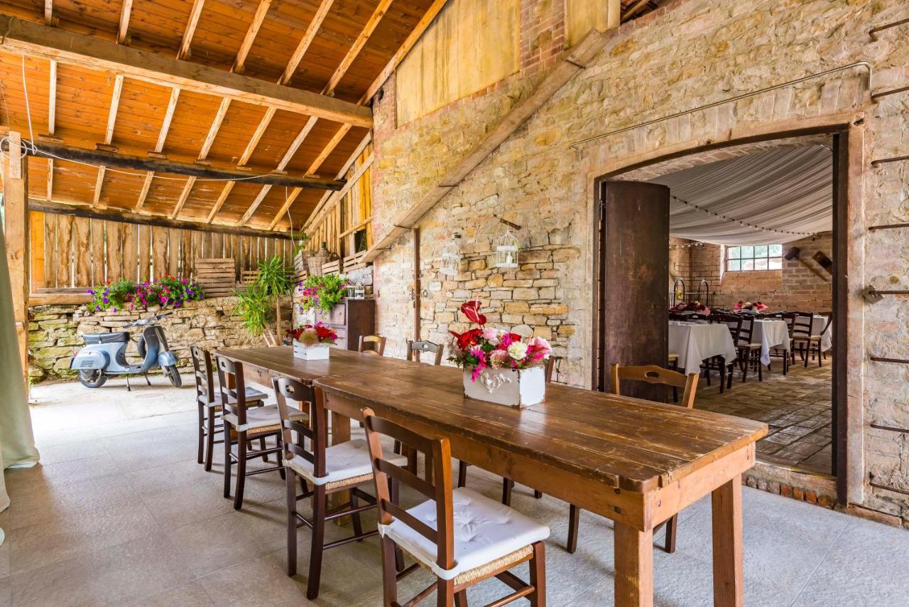 Agriturismo Il Salice Tizzano Val Parma Eksteriør billede