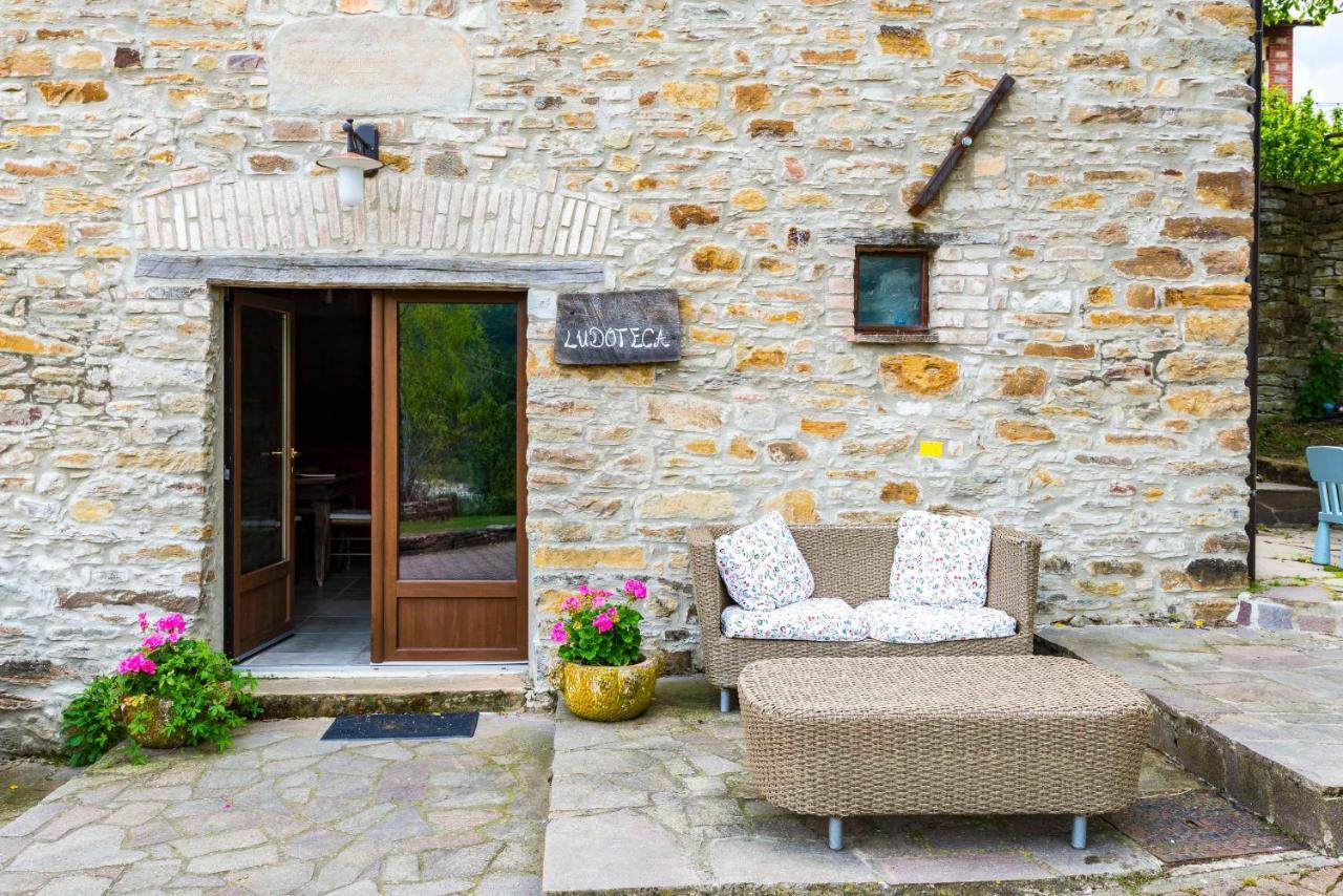 Agriturismo Il Salice Tizzano Val Parma Eksteriør billede