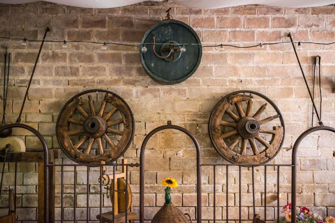 Agriturismo Il Salice Tizzano Val Parma Eksteriør billede