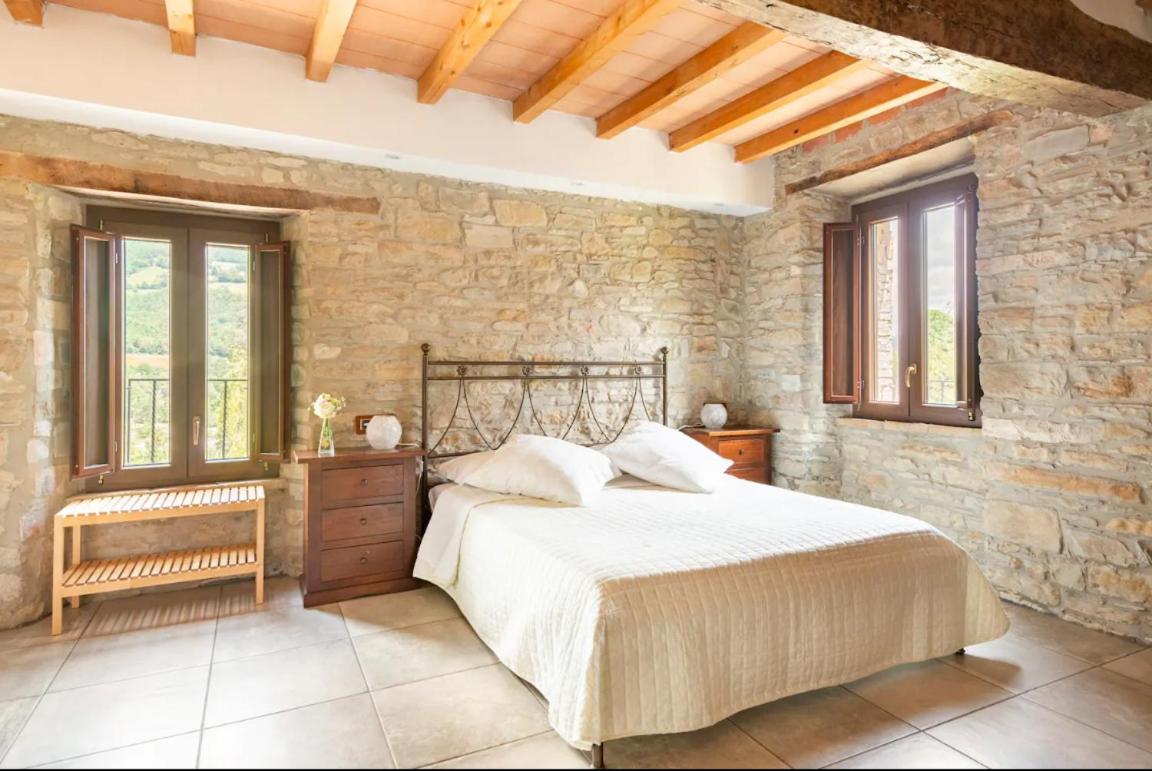 Agriturismo Il Salice Tizzano Val Parma Eksteriør billede