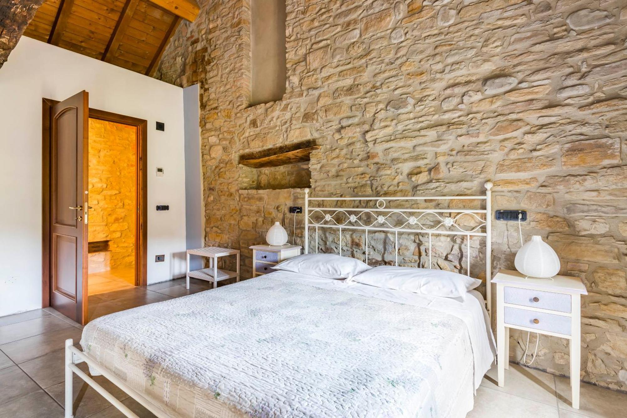 Agriturismo Il Salice Tizzano Val Parma Eksteriør billede