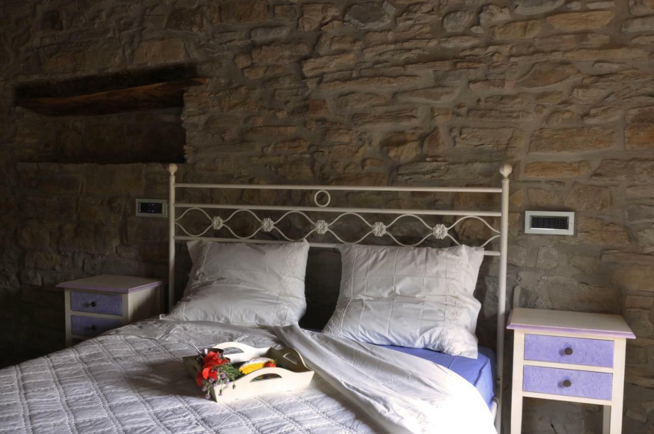 Agriturismo Il Salice Tizzano Val Parma Eksteriør billede